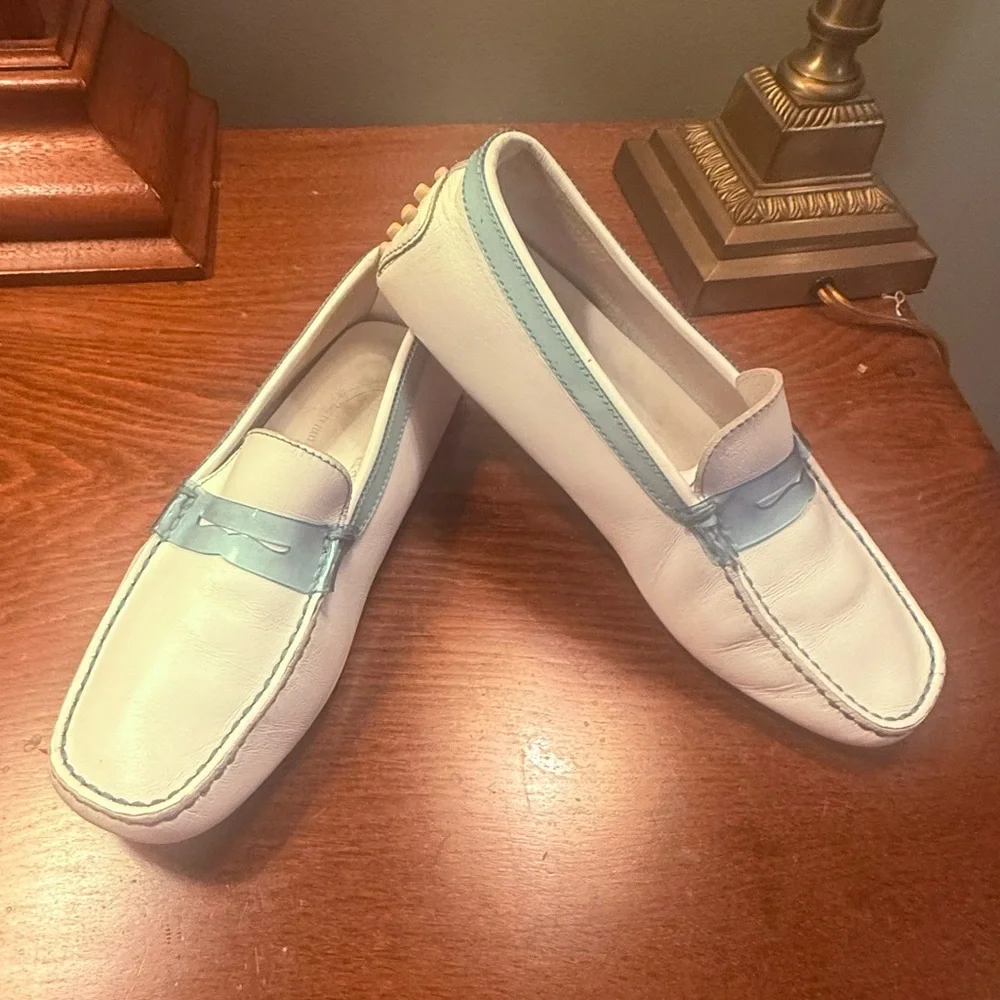 Tod's White Leather Driving Loafers Flats w/Light Blue Trim Size 5 MSRP $495 - Picture 4 of 11